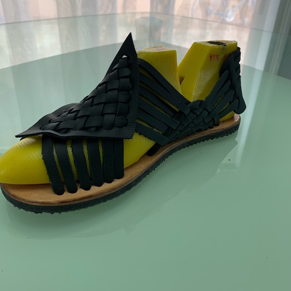 Sandals - Picture 9 of 14